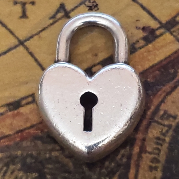 Jewelry James Avery Retired Locket Poshmark